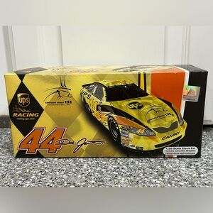 DALE JARRETT #44 UPS / Kentucky Derby 2007 CAMRY Stock Car NASCAR 1:24 Scale NEW